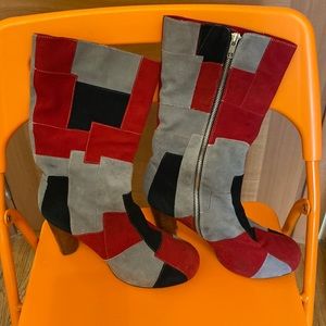 Heeled boots. Beautiful. Pre- owned condition